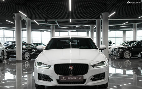 Jaguar XE I рестайлинг, 2016 год, 2 460 000 рублей, 3 фотография