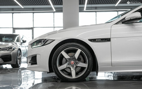 Jaguar XE I рестайлинг, 2016 год, 2 460 000 рублей, 28 фотография