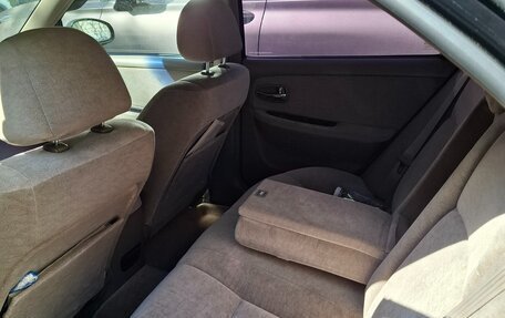 KIA Magentis I, 2004 год, 180 000 рублей, 10 фотография
