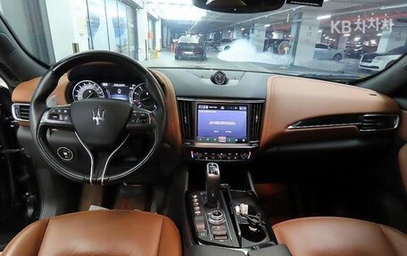 Maserati Levante I, 2022 год, 4 780 000 рублей, 10 фотография