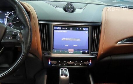 Maserati Levante I, 2022 год, 4 780 000 рублей, 11 фотография