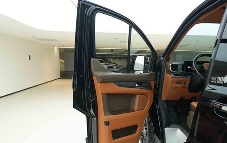 Ford Tourneo Custom I рестайлинг, 2024 год, 5 741 000 рублей, 12 фотография