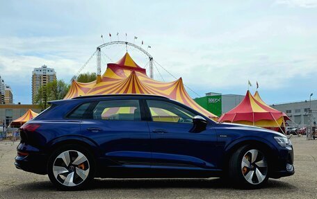 Audi e-tron I, 2020 год, 4 000 000 рублей, 8 фотография