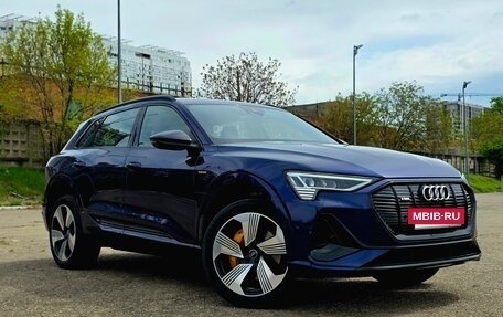 Audi e-tron I, 2020 год, 4 000 000 рублей, 2 фотография