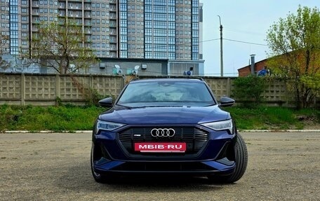 Audi e-tron I, 2020 год, 4 000 000 рублей, 5 фотография