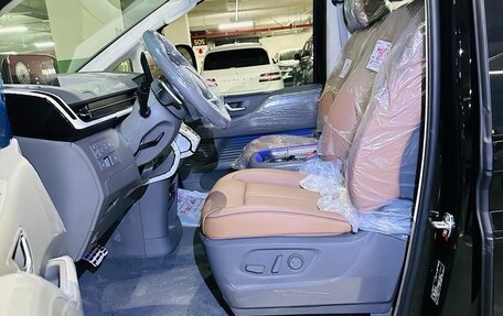 Hyundai Staria, 2025 год, 5 450 000 рублей, 14 фотография