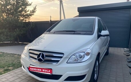 Mercedes-Benz B-Класс, 2011 год, 1 249 000 рублей, 2 фотография