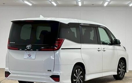 Toyota Noah, 2024 год, 3 777 777 рублей, 3 фотография