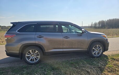 Toyota Highlander III, 2014 год, 2 689 000 рублей, 5 фотография