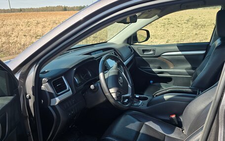 Toyota Highlander III, 2014 год, 2 689 000 рублей, 10 фотография