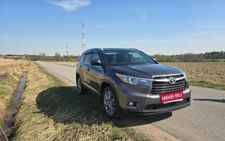Toyota Highlander III, 2014 год, 2 689 000 рублей, 8 фотография