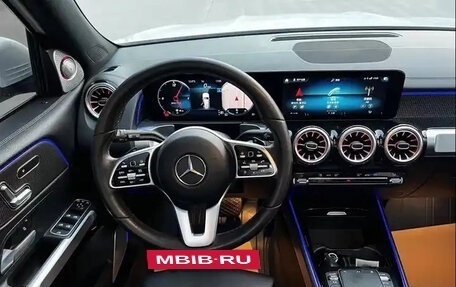 Mercedes-Benz GLB, 2021 год, 2 200 000 рублей, 9 фотография