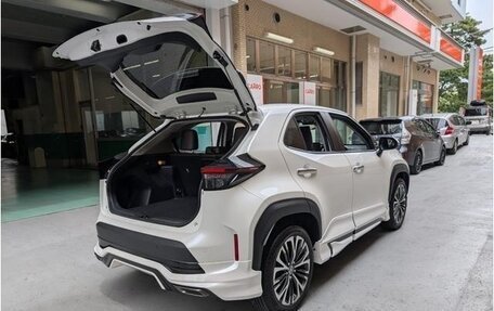 Toyota Yaris Cross, 2022 год, 1 570 002 рублей, 10 фотография
