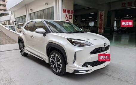 Toyota Yaris Cross, 2022 год, 1 570 002 рублей, 2 фотография
