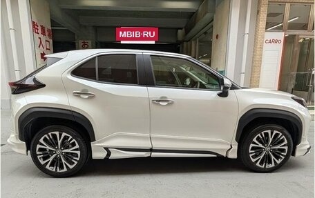Toyota Yaris Cross, 2022 год, 1 570 002 рублей, 5 фотография