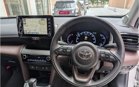 Toyota Yaris Cross, 2022 год, 1 570 002 рублей, 12 фотография