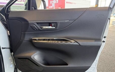 Toyota Harrier, 2021 год, 2 486 000 рублей, 13 фотография