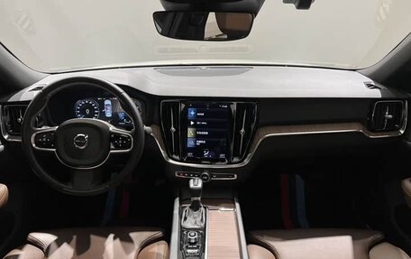 Volvo S60 III, 2021 год, 2 375 000 рублей, 8 фотография
