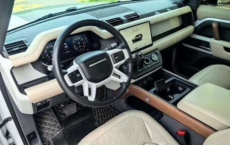 Land Rover Defender II, 2022 год, 6 500 000 рублей, 8 фотография