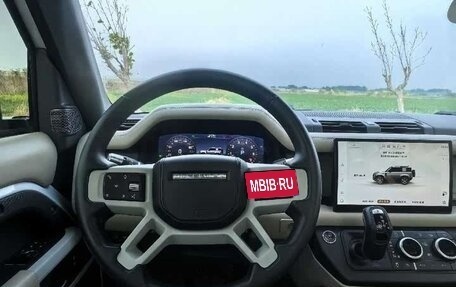 Land Rover Defender II, 2022 год, 6 500 000 рублей, 12 фотография
