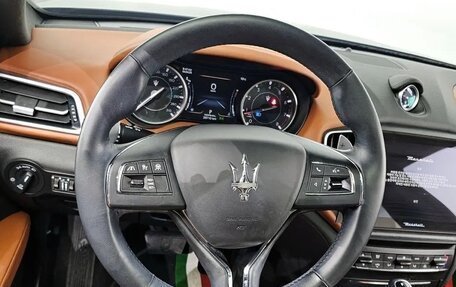 Maserati Ghibli, 2022 год, 3 945 000 рублей, 10 фотография
