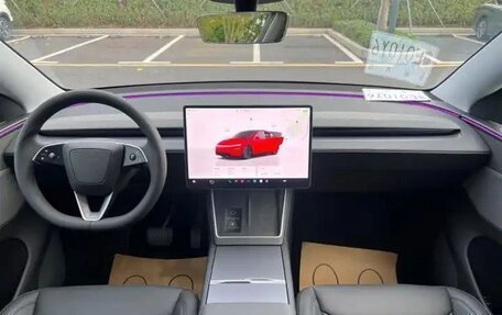 Tesla Model Y I, 2025 год, 4 900 111 рублей, 4 фотография