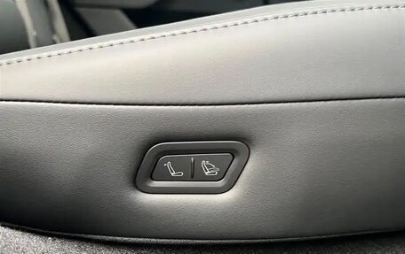 Tesla Model Y I, 2025 год, 4 900 111 рублей, 11 фотография