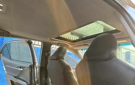 Toyota Camry, 2021 год, 2 365 000 рублей, 10 фотография