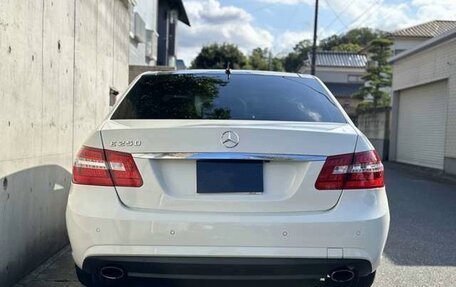 Mercedes-Benz E-Класс, 2012 год, 1 292 000 рублей, 4 фотография