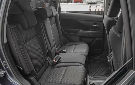 Mitsubishi Outlander III рестайлинг 3, 2022 год, 3 449 000 рублей, 7 фотография