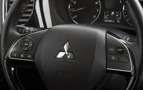 Mitsubishi Outlander III рестайлинг 3, 2022 год, 3 449 000 рублей, 22 фотография