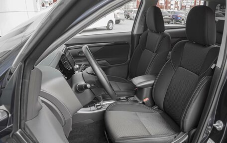 Mitsubishi Outlander III рестайлинг 3, 2022 год, 3 449 000 рублей, 11 фотография