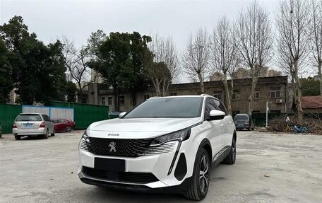Peugeot 5008 II, 2021 год, 1 740 000 рублей, 3 фотография