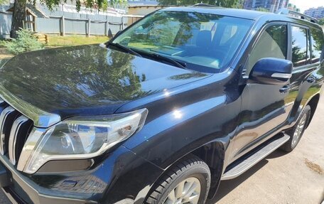 Toyota Land Cruiser Prado 150 рестайлинг 2, 2017 год, 4 100 000 рублей, 1 фотография