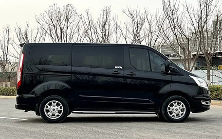 Ford Tourneo Custom I рестайлинг, 2021 год, 2 350 000 рублей, 7 фотография