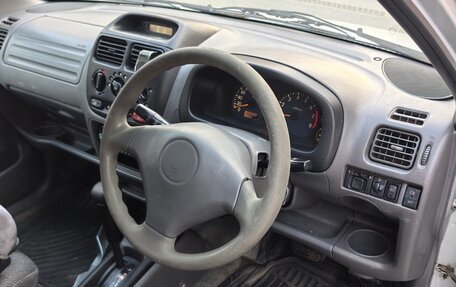 Suzuki Ignis II (HR), 2001 год, 230 000 рублей, 5 фотография