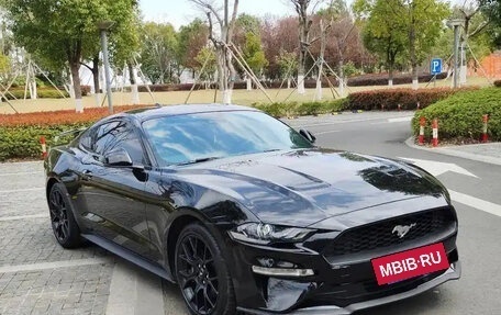 Ford Mustang VI рестайлинг, 2021 год, 3 000 000 рублей, 3 фотография
