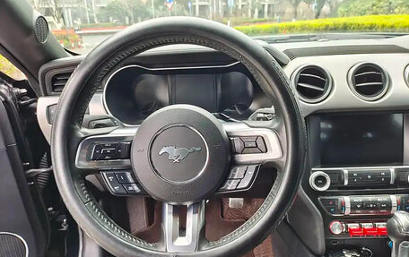 Ford Mustang VI рестайлинг, 2021 год, 3 000 000 рублей, 10 фотография