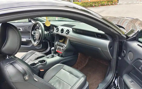 Ford Mustang VI рестайлинг, 2021 год, 3 000 000 рублей, 11 фотография
