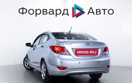 Hyundai Solaris II рестайлинг, 2012 год, 890 000 рублей, 5 фотография