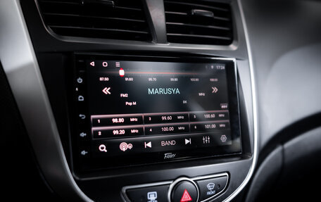 Hyundai Solaris II рестайлинг, 2012 год, 890 000 рублей, 19 фотография