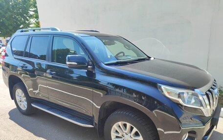 Toyota Land Cruiser Prado 150 рестайлинг 2, 2017 год, 4 100 000 рублей, 4 фотография