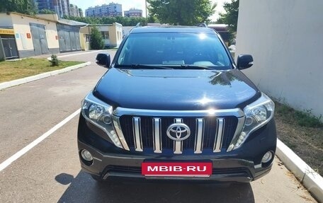 Toyota Land Cruiser Prado 150 рестайлинг 2, 2017 год, 4 100 000 рублей, 5 фотография