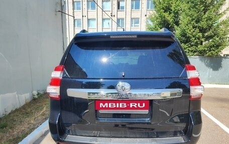 Toyota Land Cruiser Prado 150 рестайлинг 2, 2017 год, 4 100 000 рублей, 3 фотография