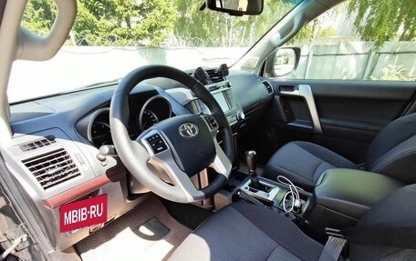 Toyota Land Cruiser Prado 150 рестайлинг 2, 2017 год, 4 100 000 рублей, 7 фотография
