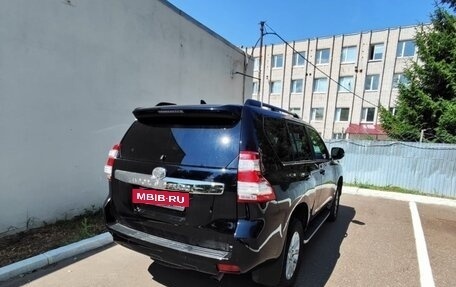 Toyota Land Cruiser Prado 150 рестайлинг 2, 2017 год, 4 100 000 рублей, 10 фотография