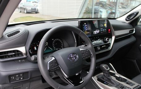 Toyota Highlander, 2025 год, 5 820 000 рублей, 20 фотография
