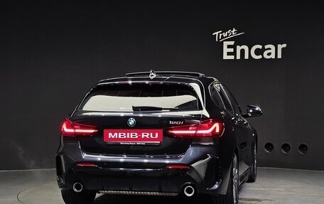 BMW 1 серия, 2021 год, 2 730 000 рублей, 3 фотография