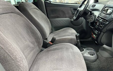 Toyota Yaris Verso, 2002 год, 500 000 рублей, 12 фотография