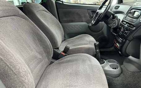 Toyota Yaris Verso, 2002 год, 500 000 рублей, 11 фотография